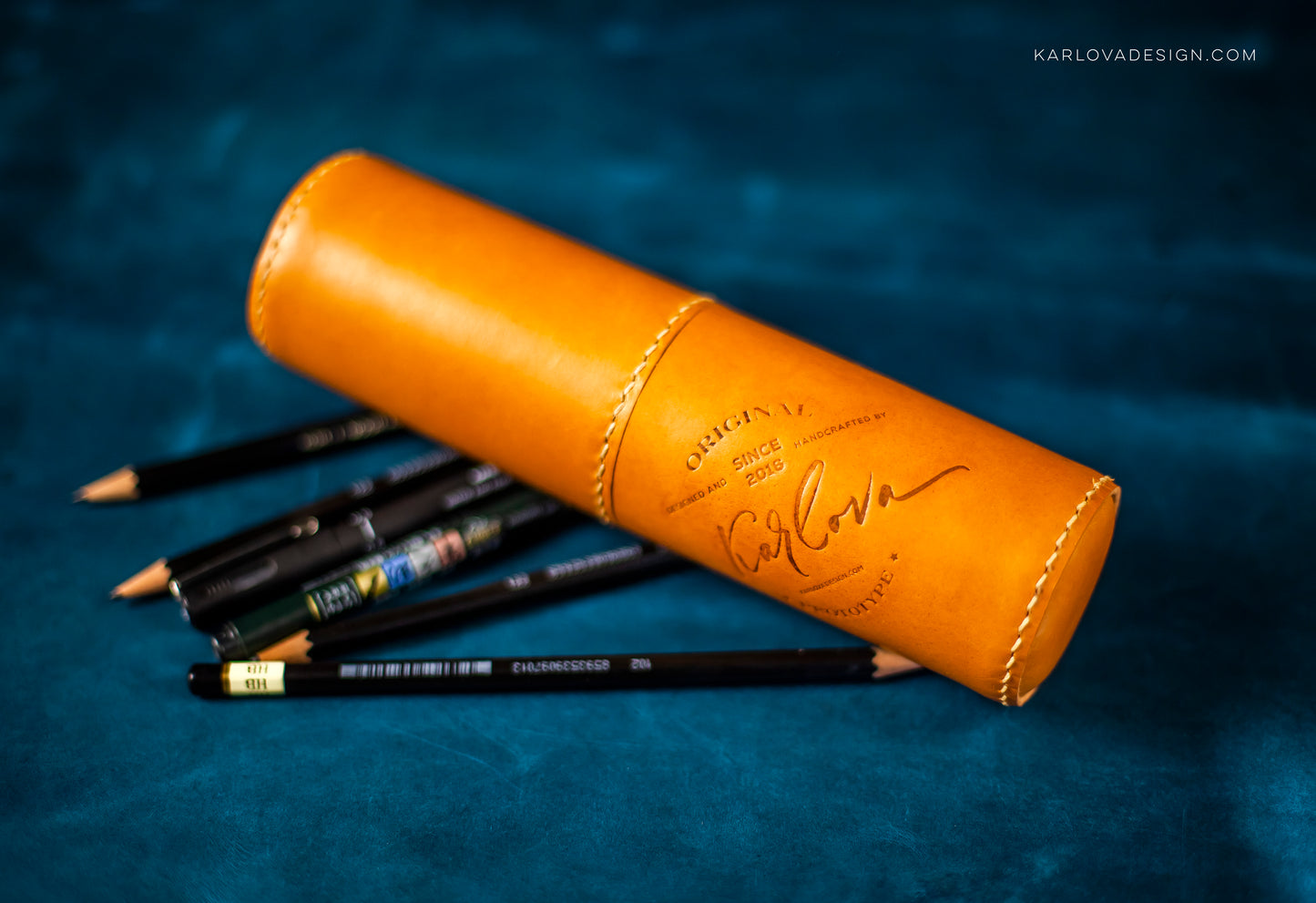 Classic Minimalist Cylinder Pencil Case Printable Leather Craft DIY PDF Pattern by Karlova Design, Leatherwork Template for Hand Stitching