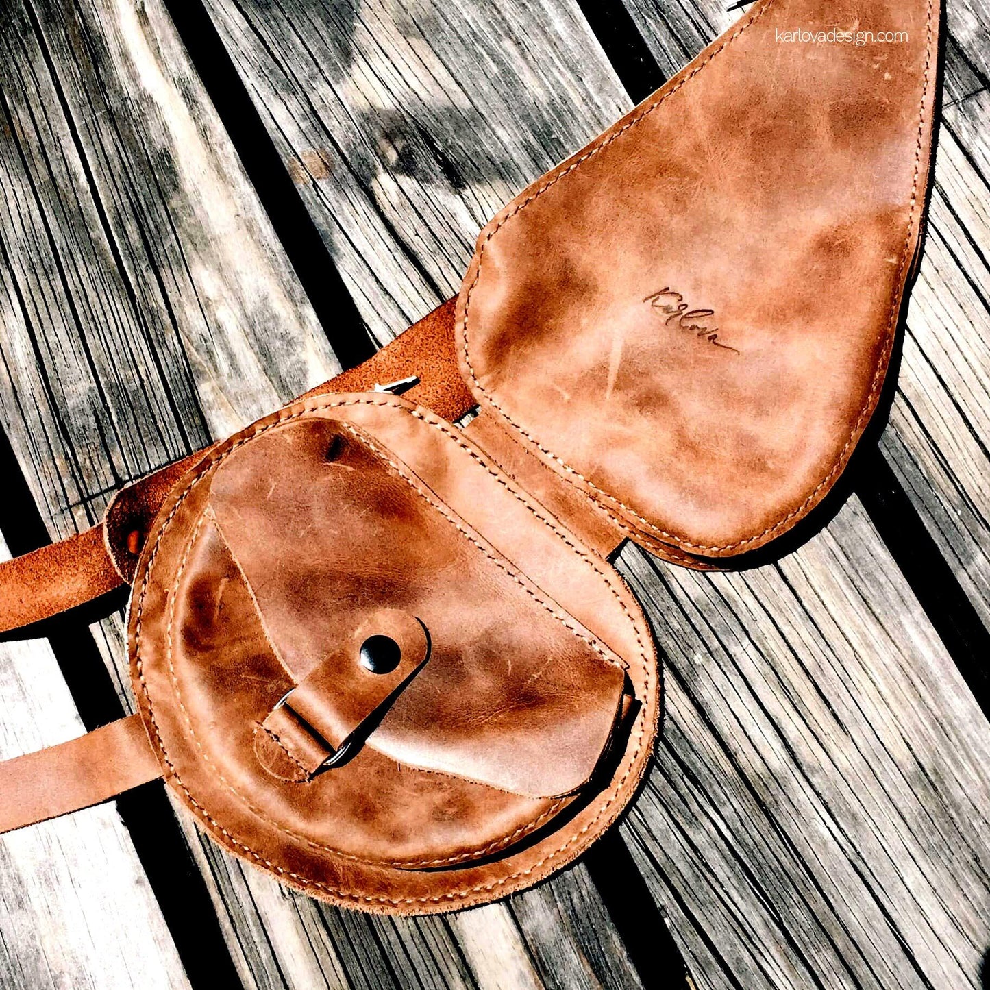 Leather travel sling printable leather craft DIY PDF pattern by Karlova Design, leatherwork template for hand stitching
