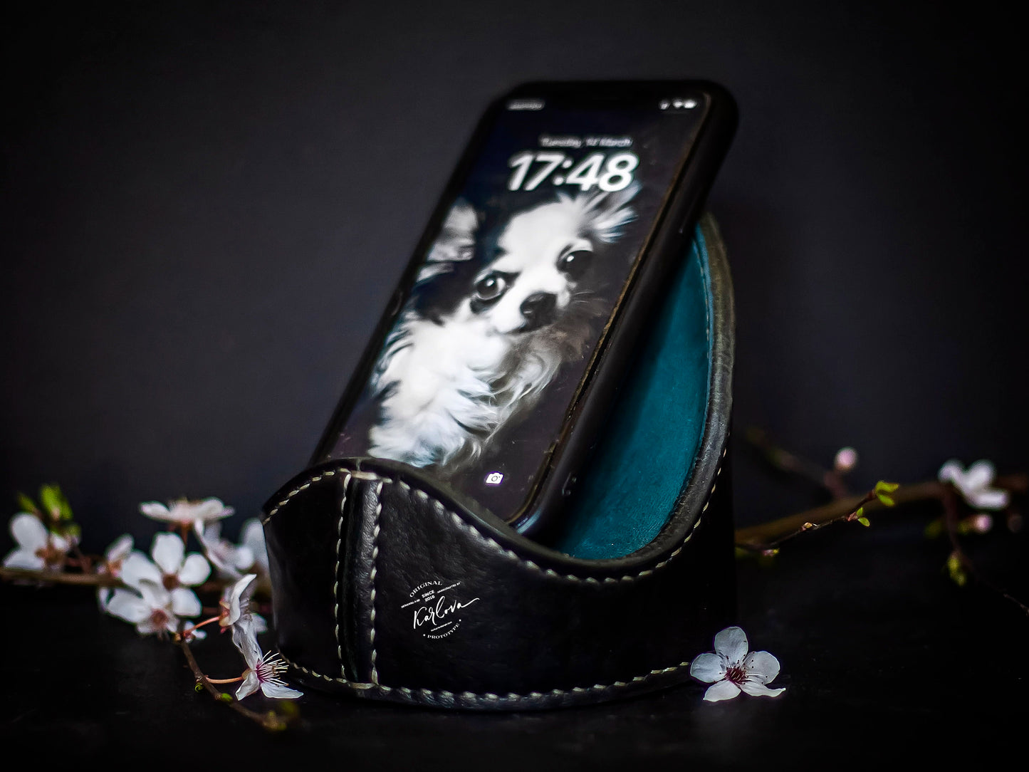 Round Phone Cradle Leather Craft PDF Pattern Download - Karlova Design