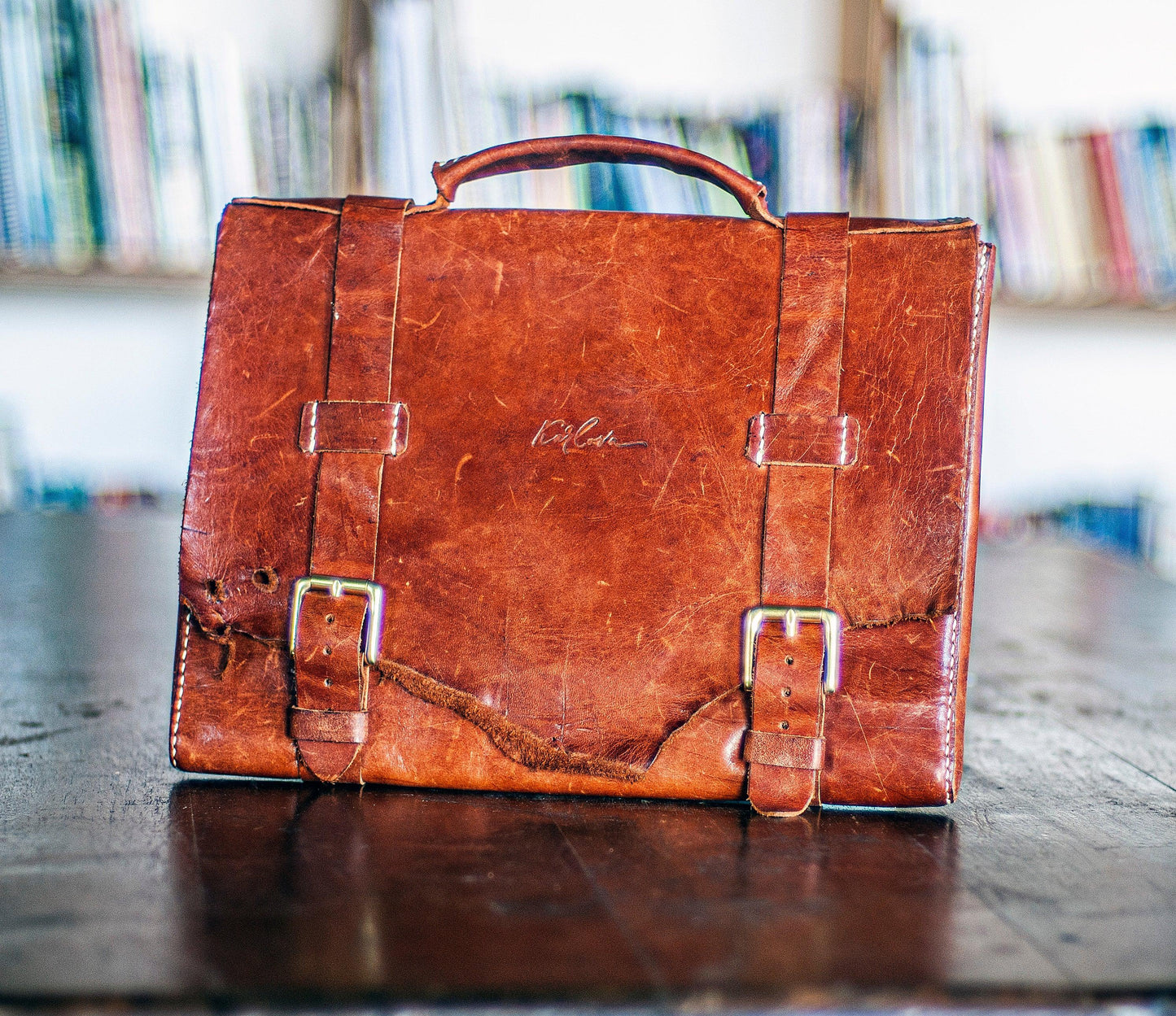 Leather slim briefcase iPad case leather craft DIY PDF pattern by Karlova Design, leatherwork template for hand stitching