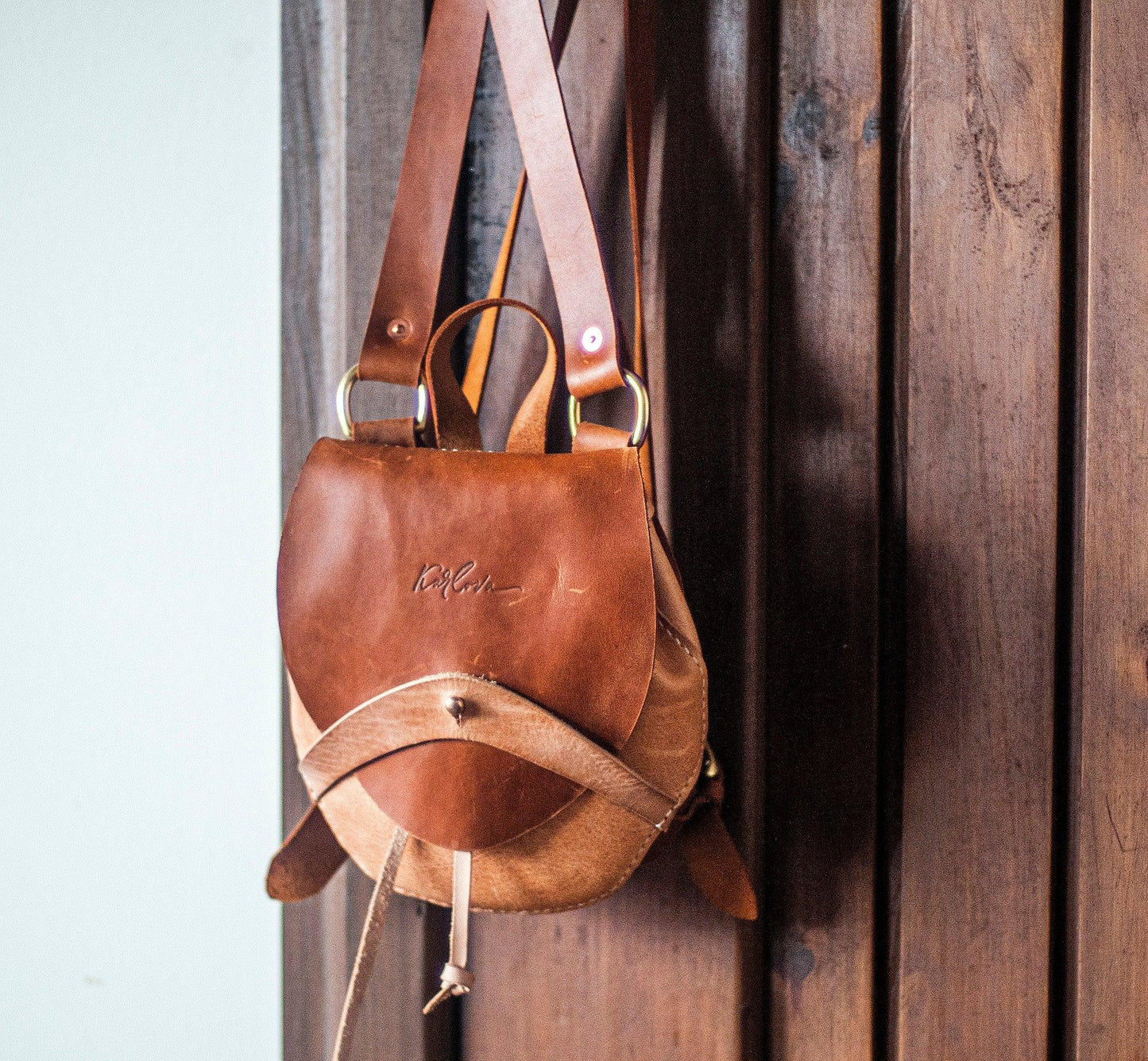 Small round backpack printable leather craft DIY PDF pattern by Karlova Design, leatherwork template for hand stitching