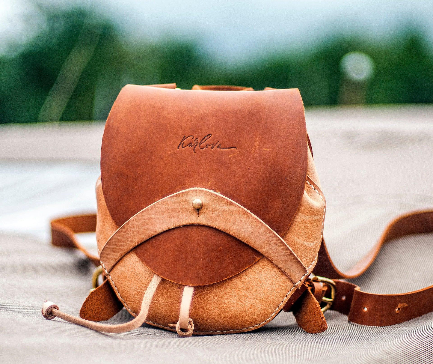 Small round backpack printable leather craft DIY PDF pattern by Karlova Design, leatherwork template for hand stitching