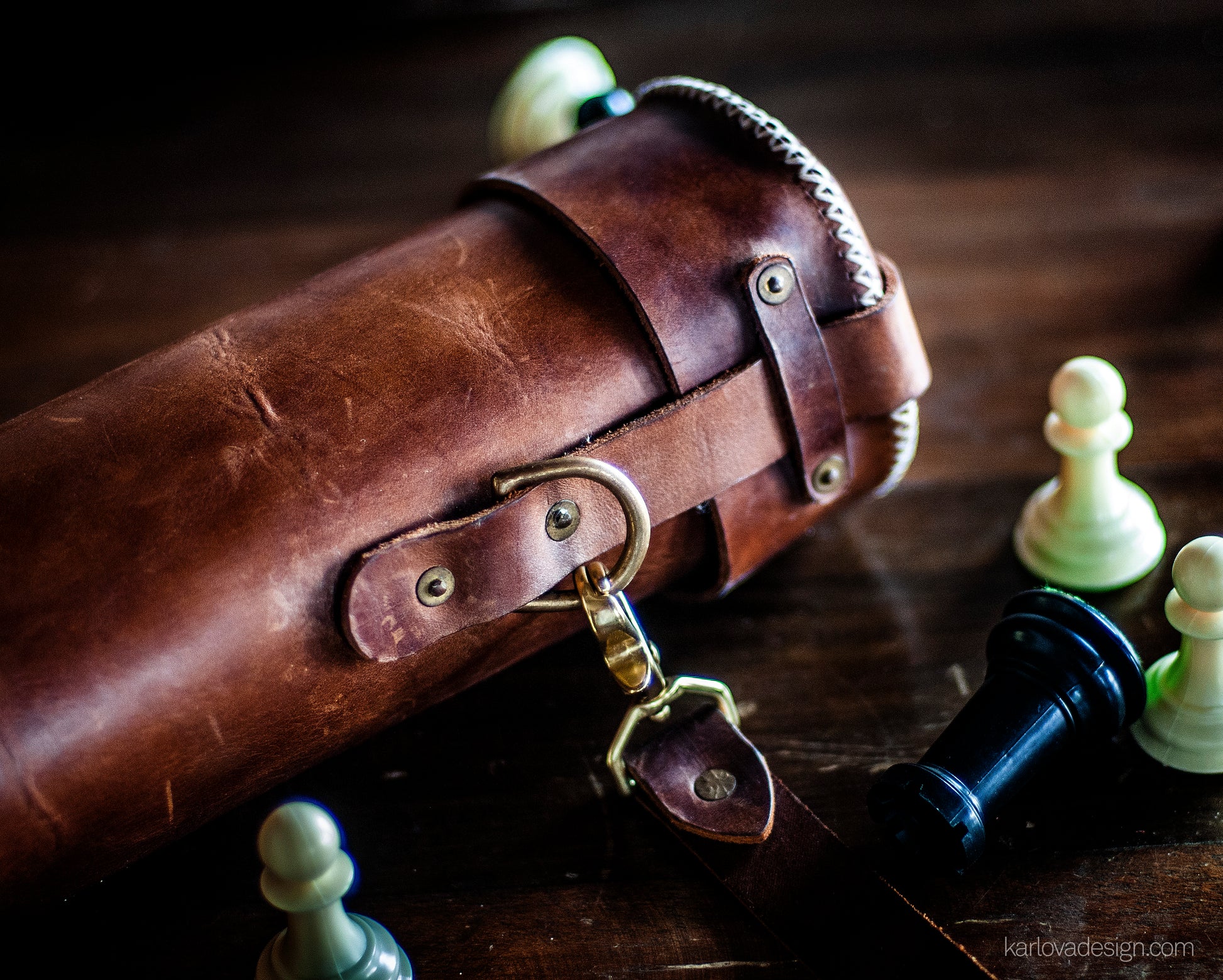 Leather chess case printable leather craft DIY PDF pattern by Karlova Design, leatherwork template for hand stitching