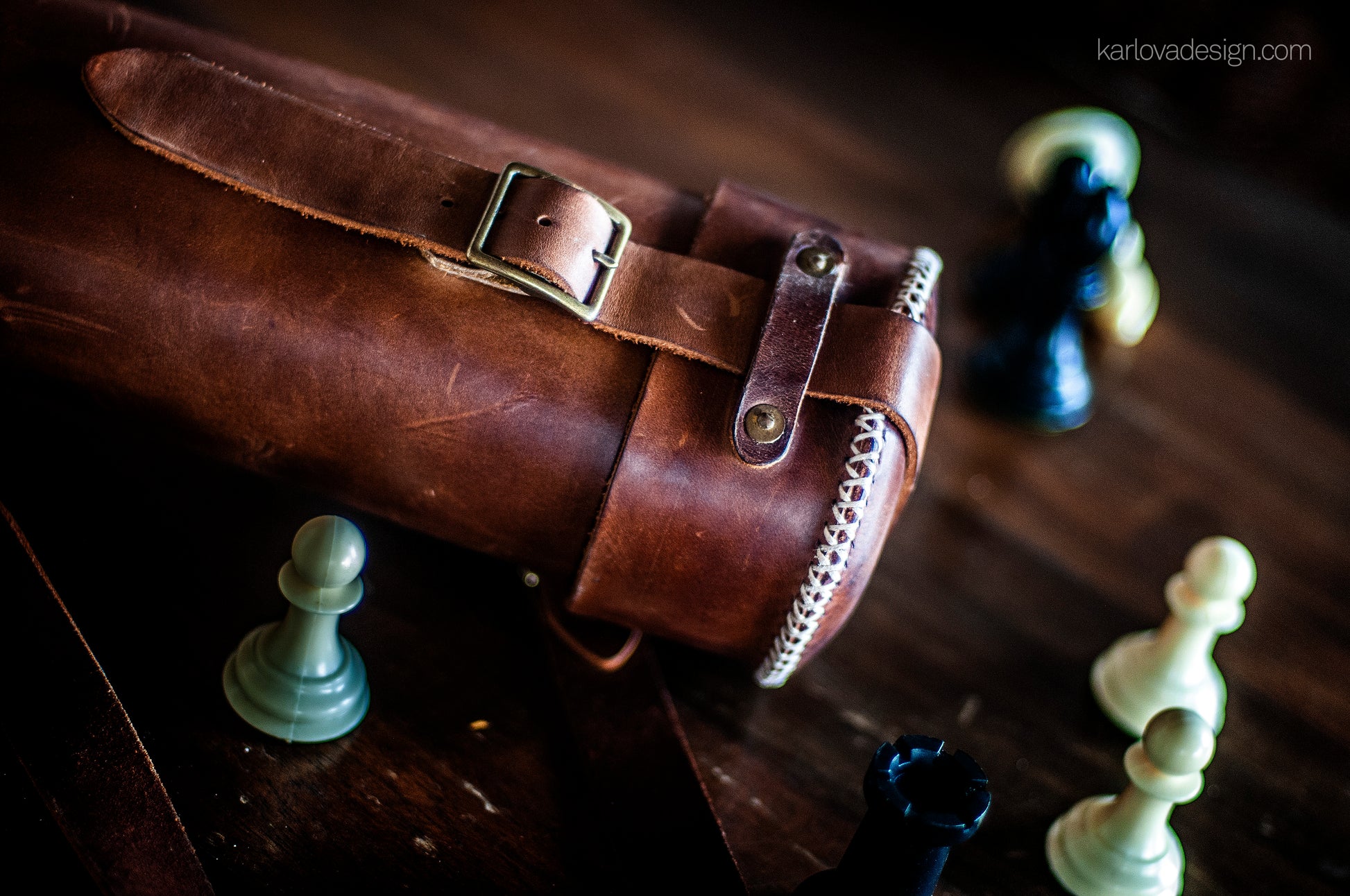 Leather chess case printable leather craft DIY PDF pattern by Karlova Design, leatherwork template for hand stitching