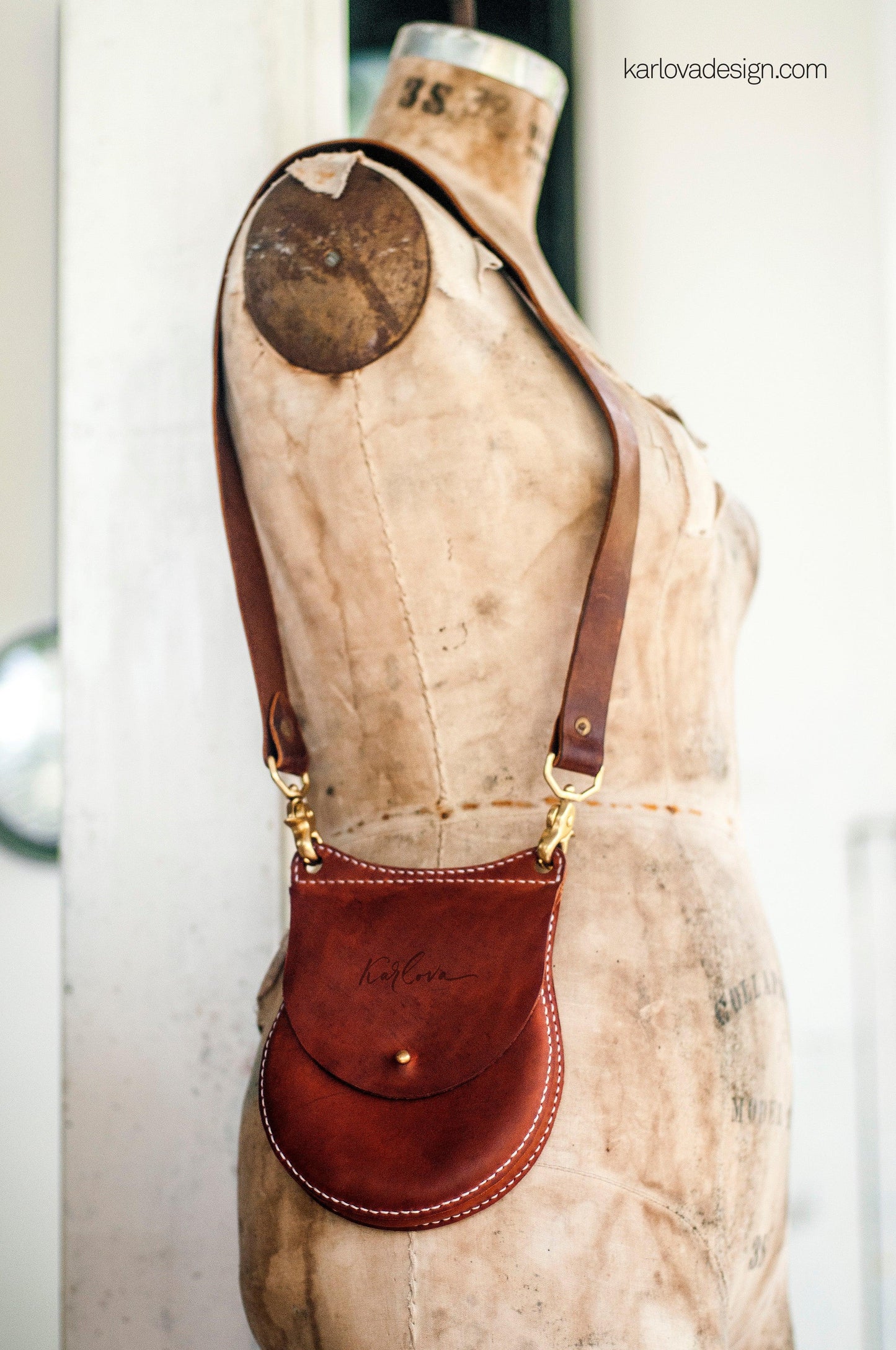 Leather bag, phone pouch leather craft DIY PDF pattern by Karlova Design, leatherwork template for hand stitching