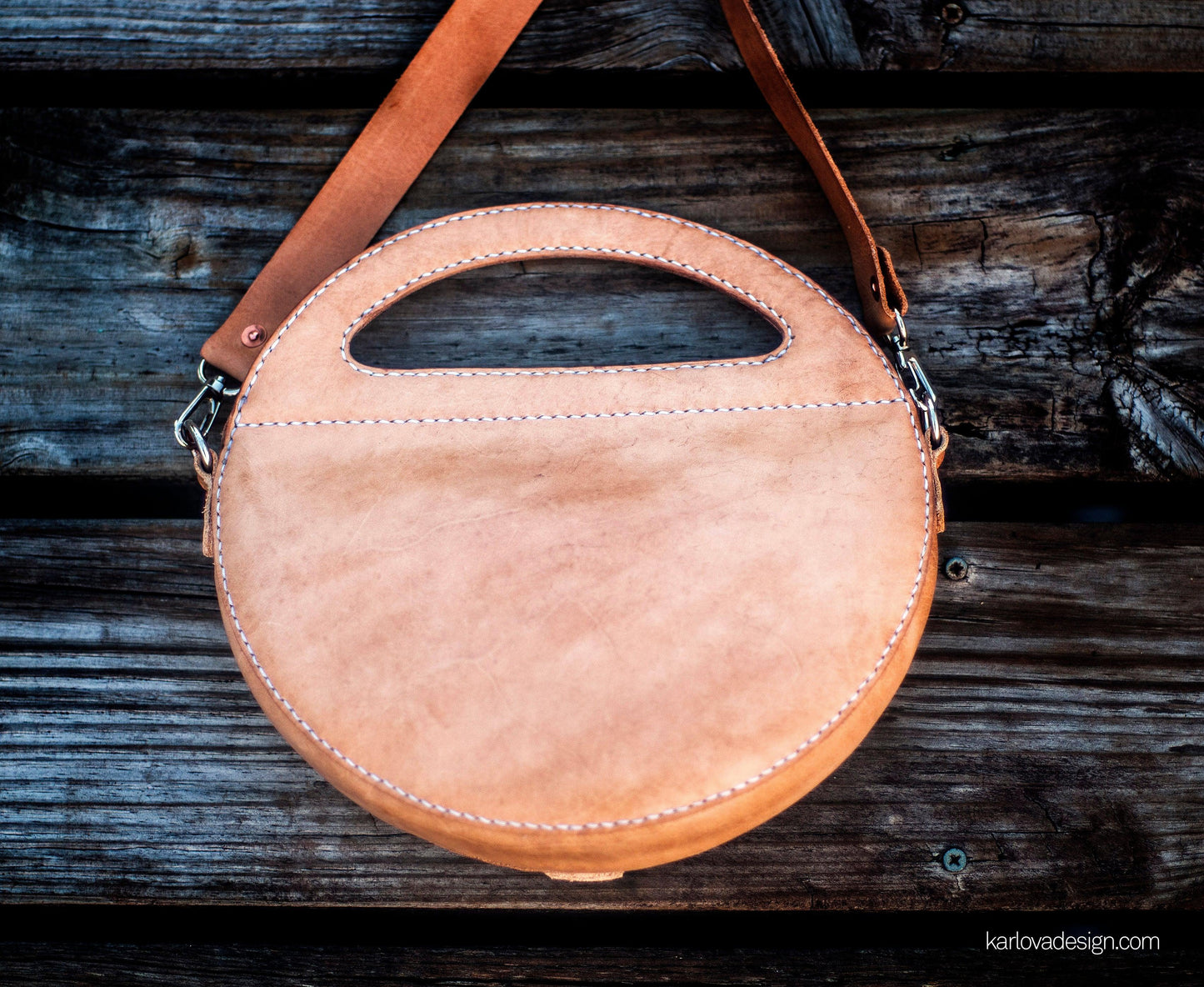 Leather geometric round bag purse leather craft DIY PDF pattern by Karlova Design, leatherwork template for hand stitching