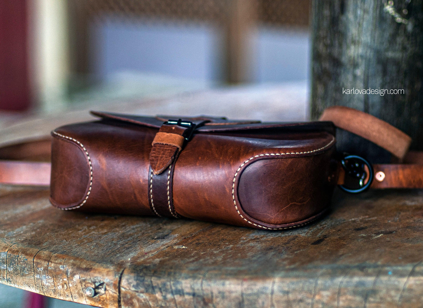 Leather saddle bag printable leather craft DIY PDF pattern by Karlova Design, leatherwork template for hand stitching
