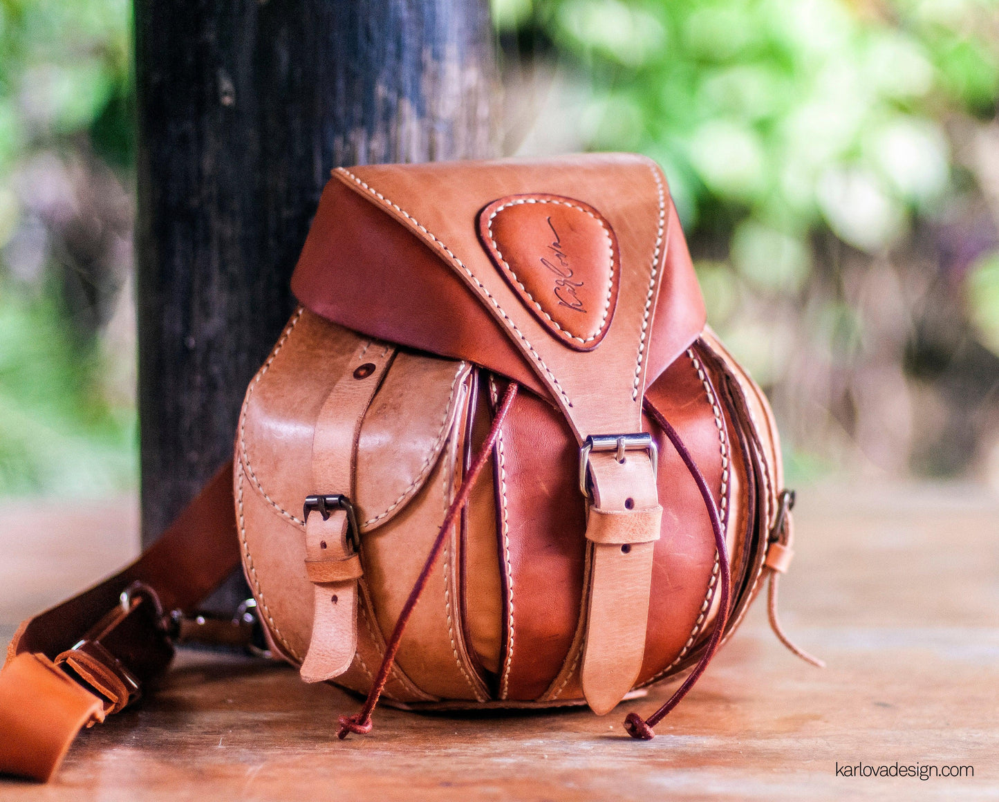 Leather backpack, small purse, leather craft DIY PDF pattern by Karlova Design, leatherwork template for hand stitching
