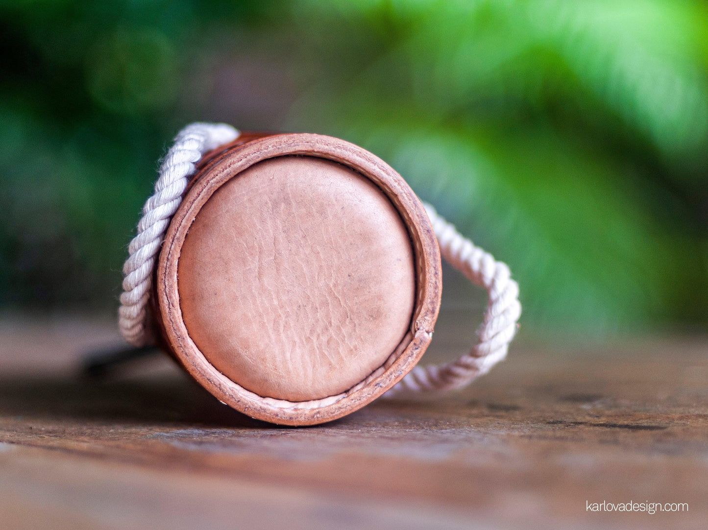 Leather pencil cup, mini bucket leather craft DIY PDF pattern by Karlova Design, leatherwork template for hand stitching