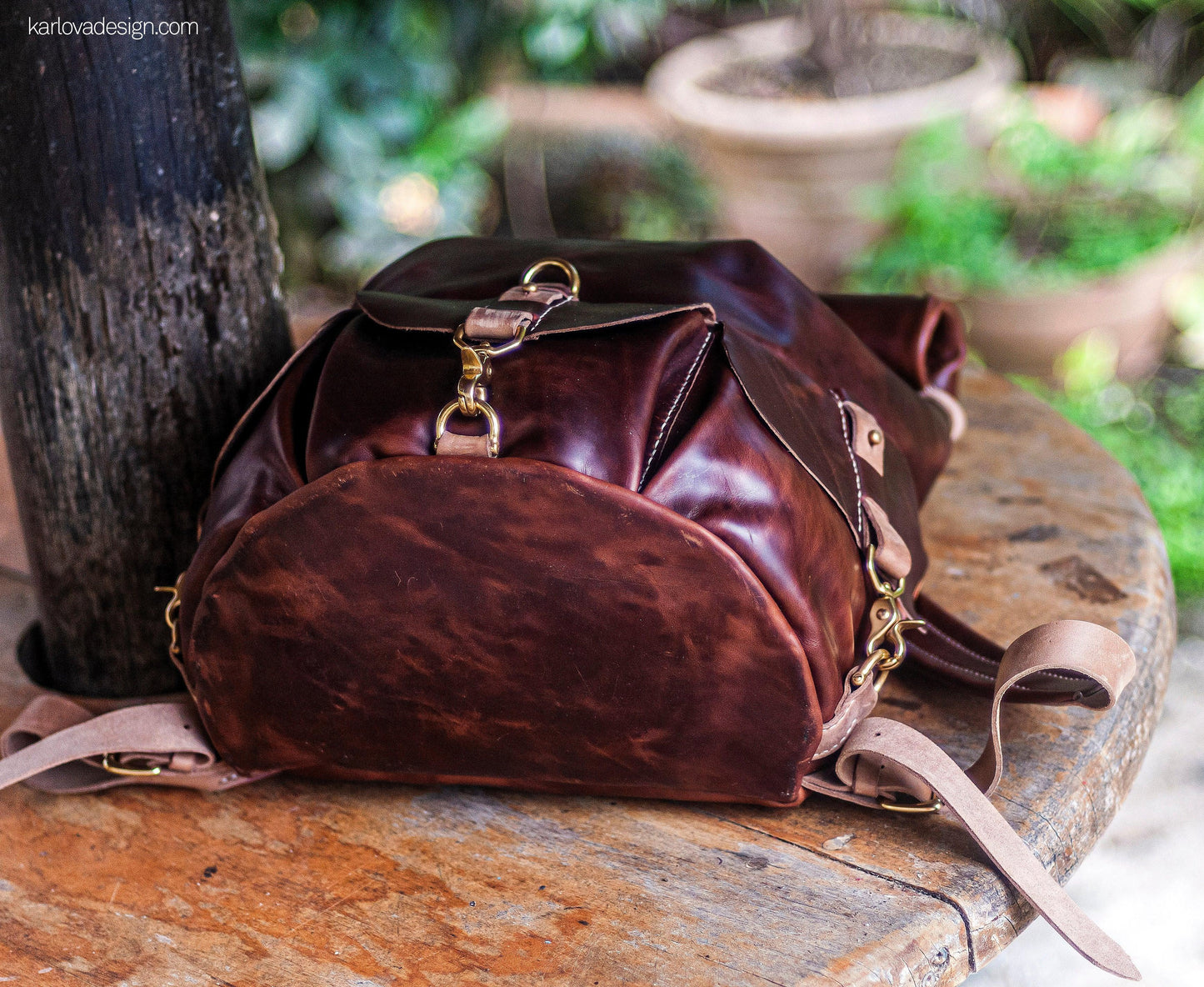 Leather rolltop backpack leather craft DIY PDF pattern by Karlova Design, leatherwork template for hand stitching