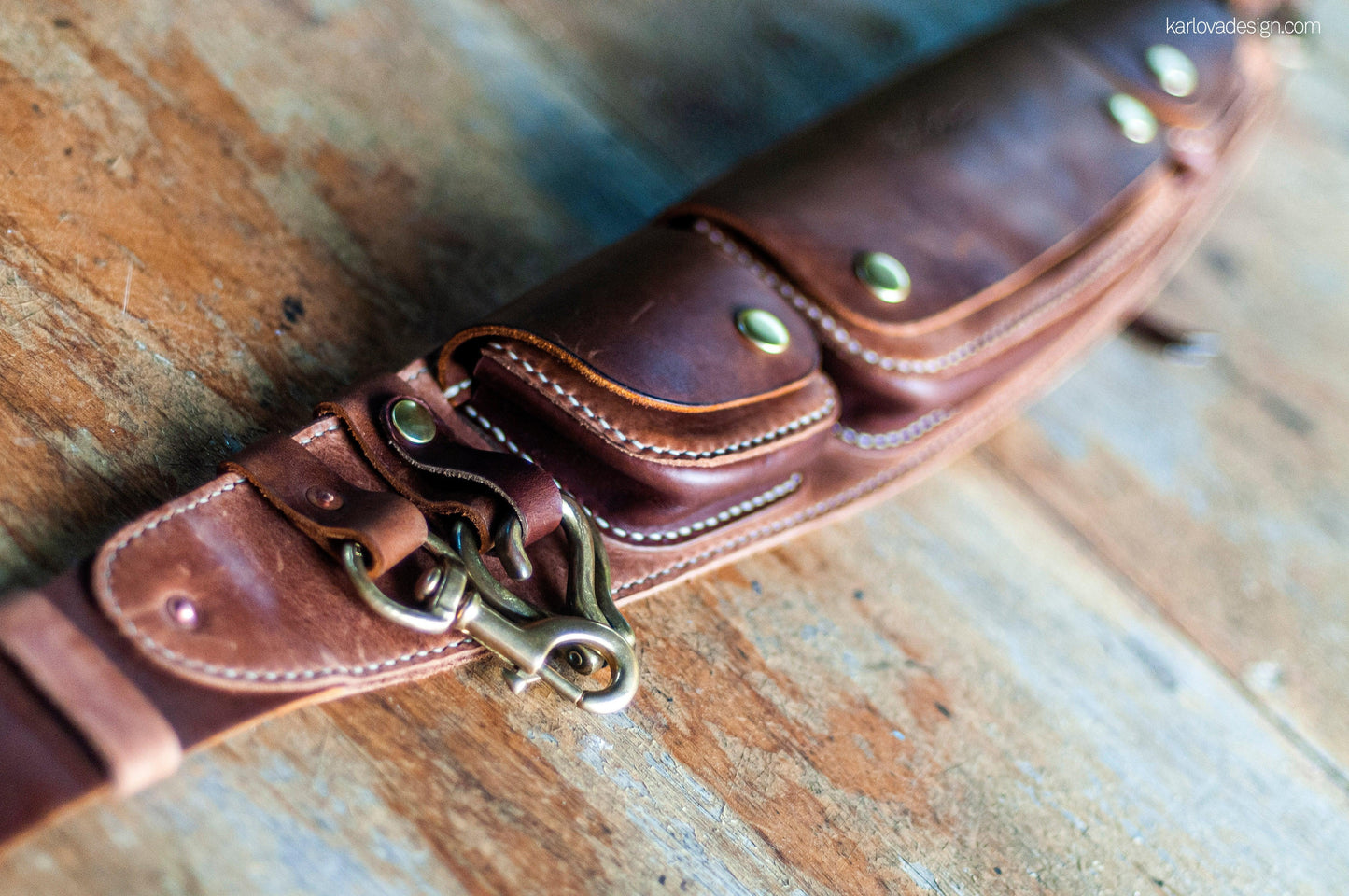Leather utility pocket belt printable leather craft DIY PDF pattern by Karlova Design, leatherwork template for hand stitching