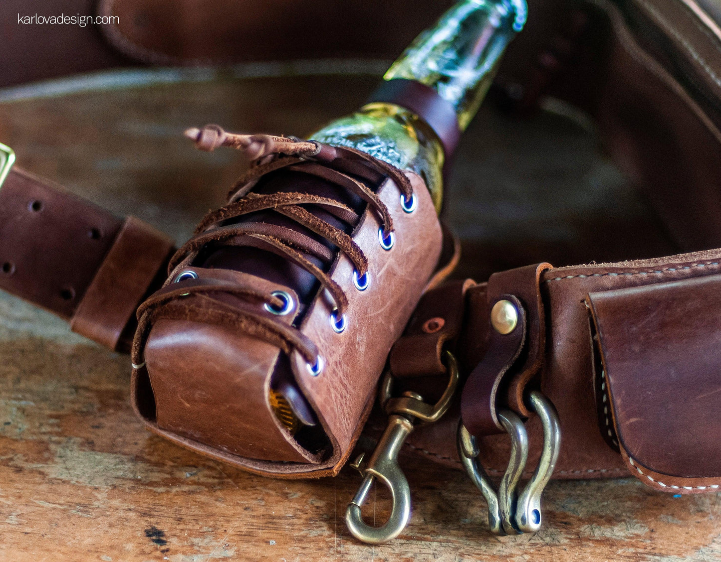 Leather drink holster printable leather craft DIY PDF pattern by Karlova Design, leatherwork template for hand stitching