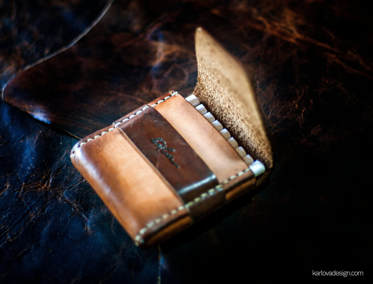 Leather cigarette case printable leather craft DIY PDF pattern by Karlova Design, leatherwork template for hand stitching