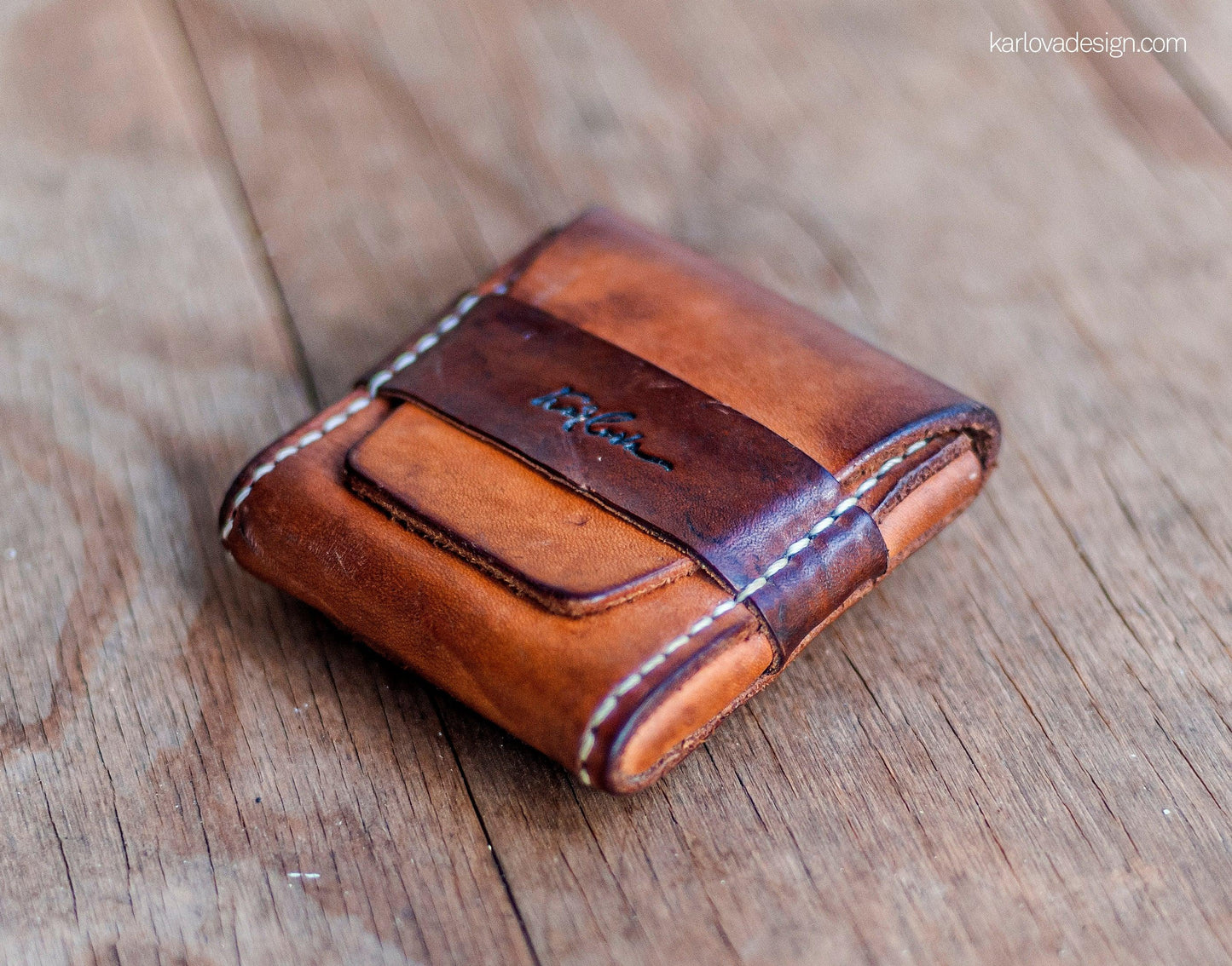 Leather cigarette case printable leather craft DIY PDF pattern by Karlova Design, leatherwork template for hand stitching