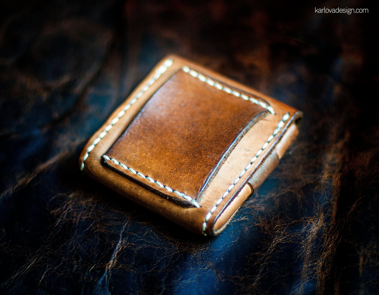 Leather cigarette case printable leather craft DIY PDF pattern by Karlova Design, leatherwork template for hand stitching