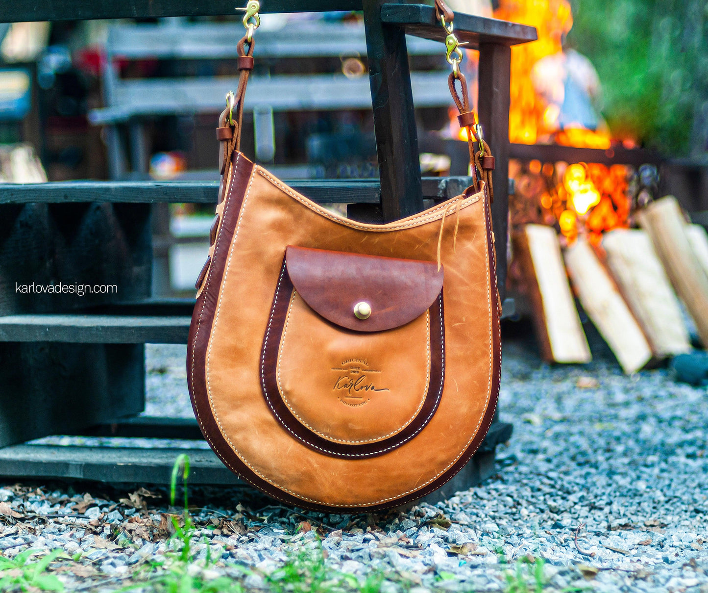 Leather Hobo Bag printable leather craft DIY PDF pattern by Karlova Design, leatherwork template for hand stitching