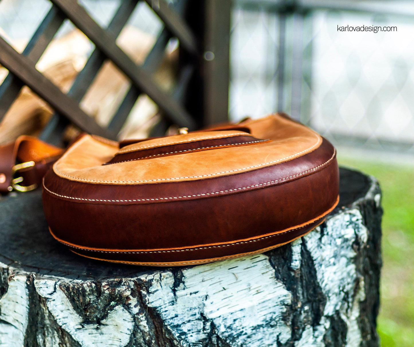 Leather Hobo Bag printable leather craft DIY PDF pattern by Karlova Design, leatherwork template for hand stitching