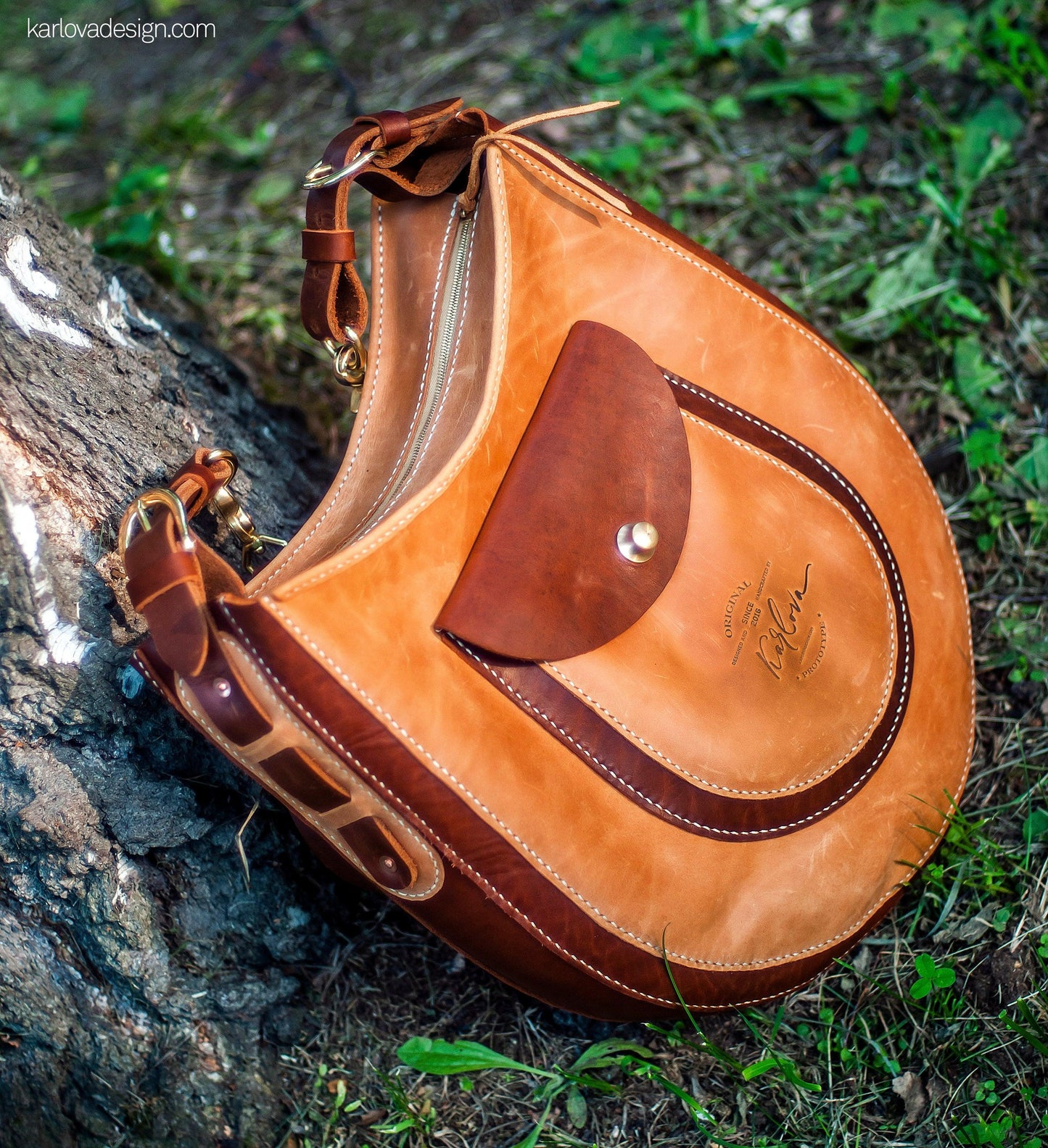 Leather Hobo Bag printable leather craft DIY PDF pattern by Karlova Design, leatherwork template for hand stitching