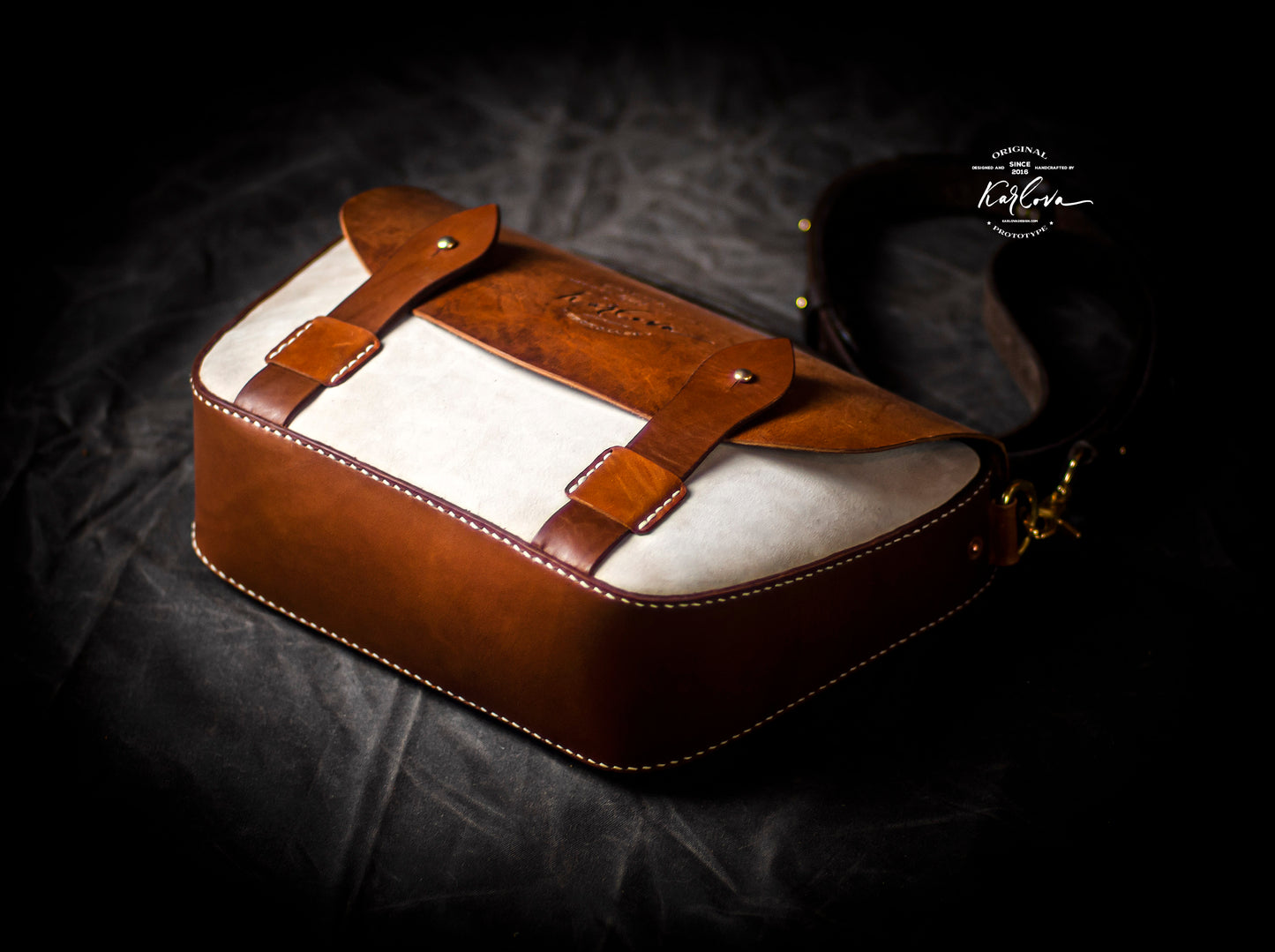 Vintage satchel, saddle bag printable leather craft DIY PDF pattern by Karlova Design, leatherwork template for hand stitching