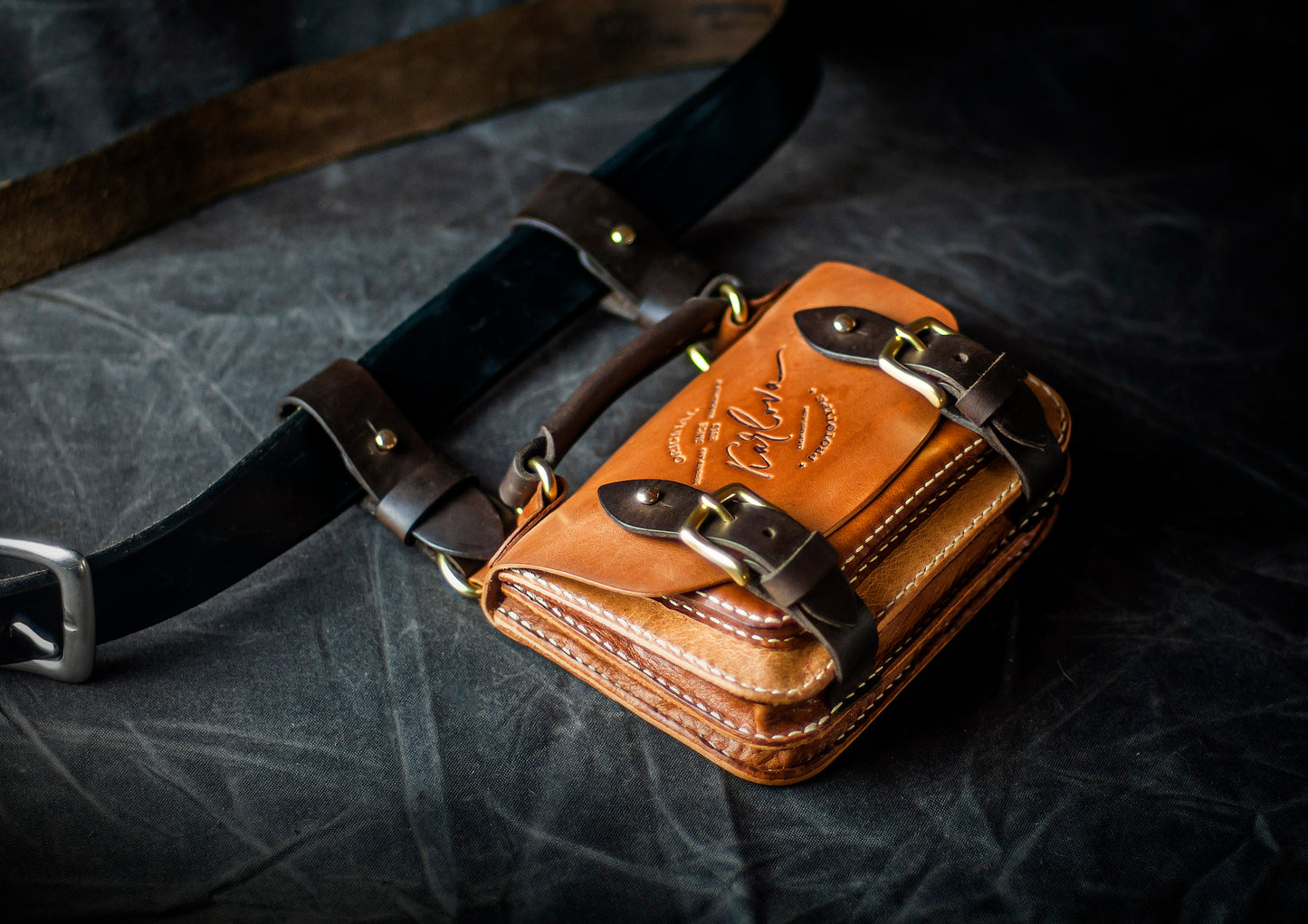 Mini belt phone bag printable leather craft DIY PDF pattern by Karlova Design, leatherwork template for hand stitching