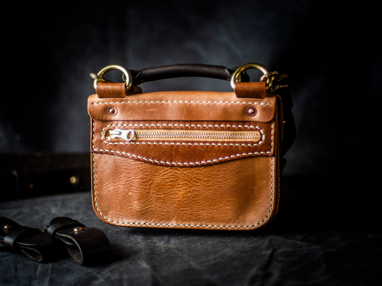Mini belt phone bag printable leather craft DIY PDF pattern by Karlova Design, leatherwork template for hand stitching