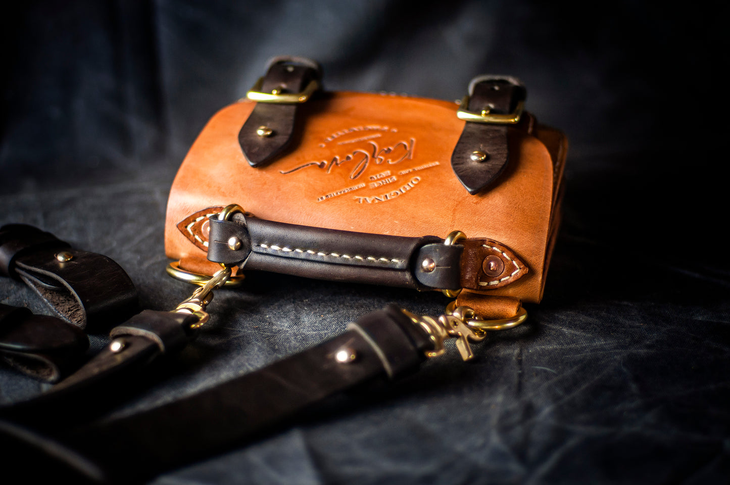 Mini belt phone bag printable leather craft DIY PDF pattern by Karlova Design, leatherwork template for hand stitching