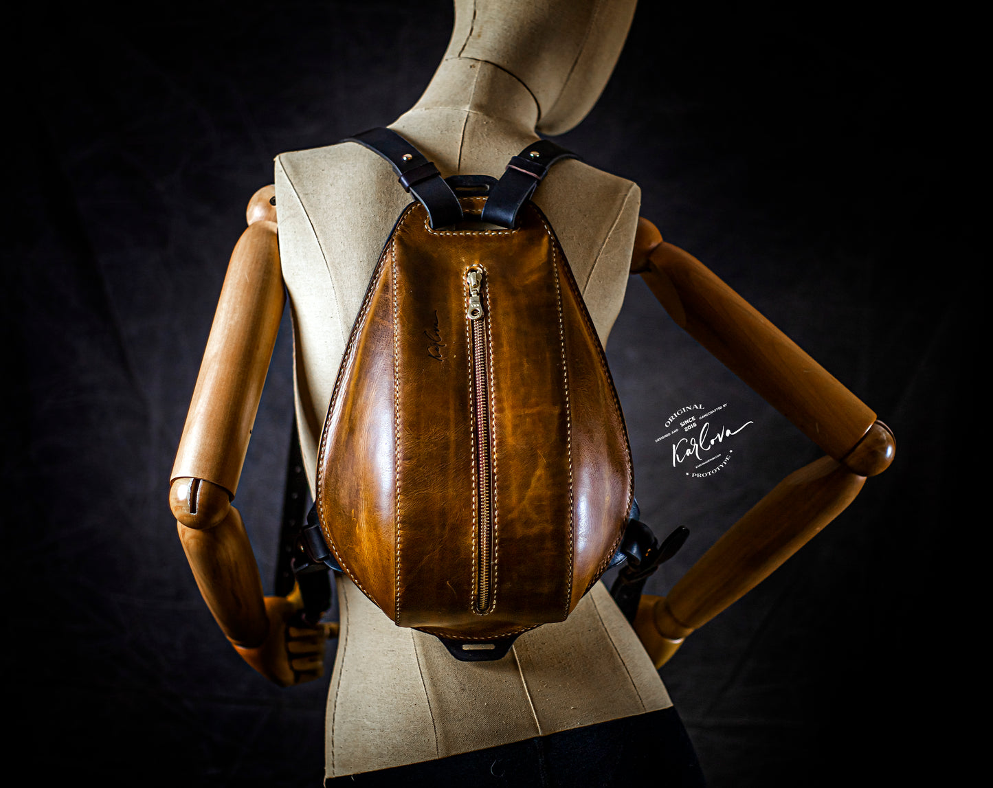 Sling backpack printable leather craft DIY PDF pattern by Karlova Design, leatherwork template for hand stitching