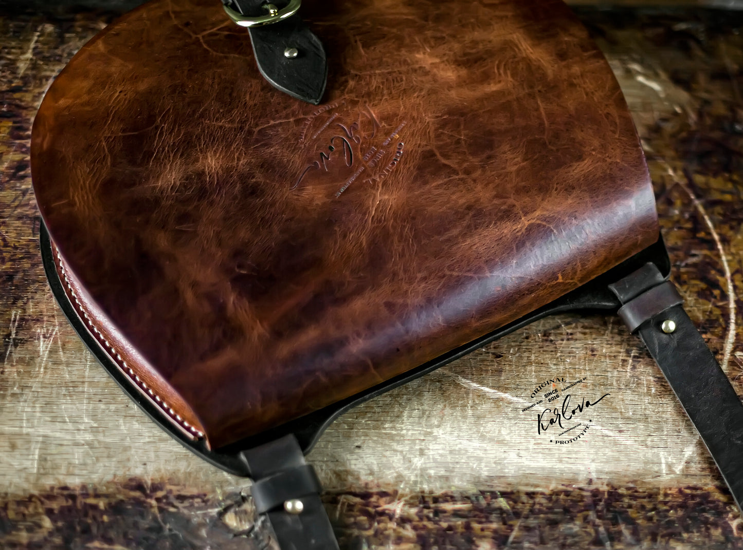 Saddle bag printable leather craft DIY PDF pattern by Karlova Design, leatherwork template for hand stitching