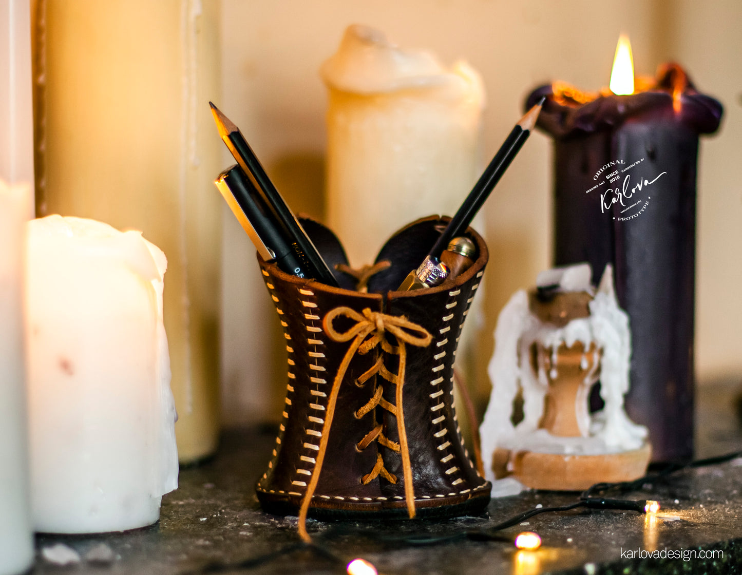 Corset Pencil Cup, Corsage Makeup Brushes Holder, Pen Organizer Printable Leather Craft DIY PDF Pattern by Karlova Design, Leatherwork Template for Hand Stitching