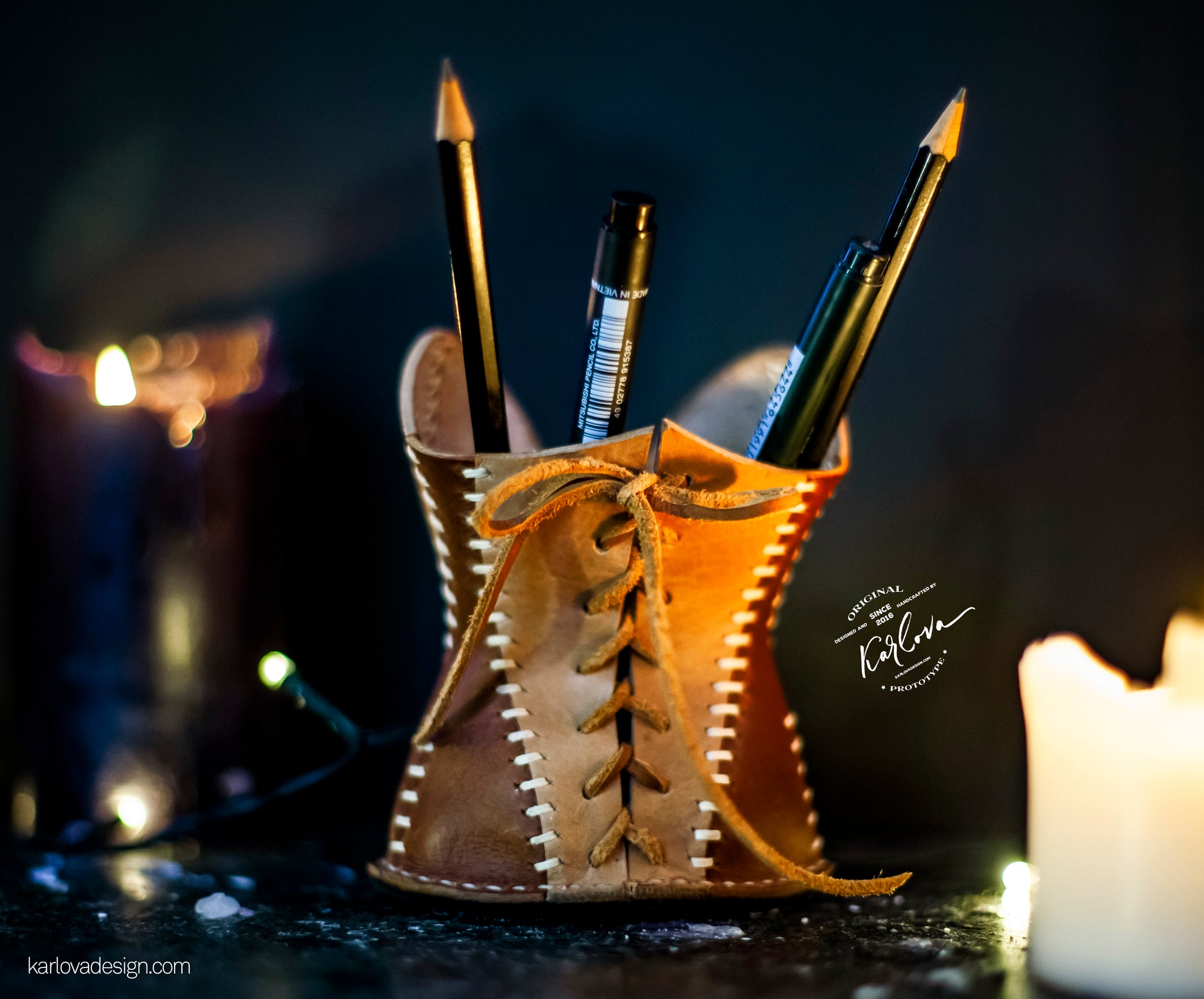 Le Fétiche Sablier Pencil Cup Leather Craft PDF Pattern Download with Video Tutorial - Karlova Design