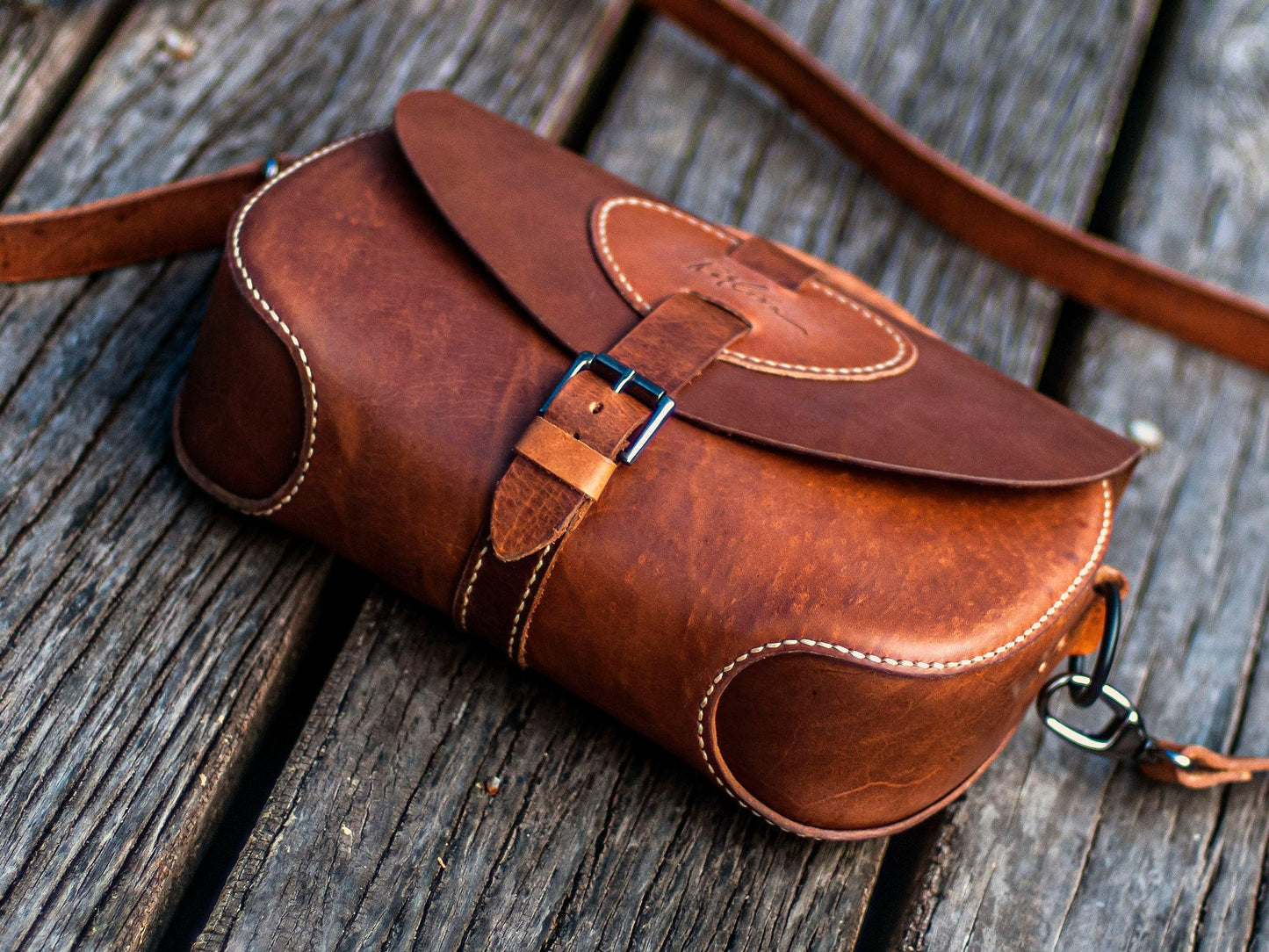 Saddle Bag Printable Leather Craft DIY PDF Pattern by Karlova Design, Leatherwork Template for Hand Stitching